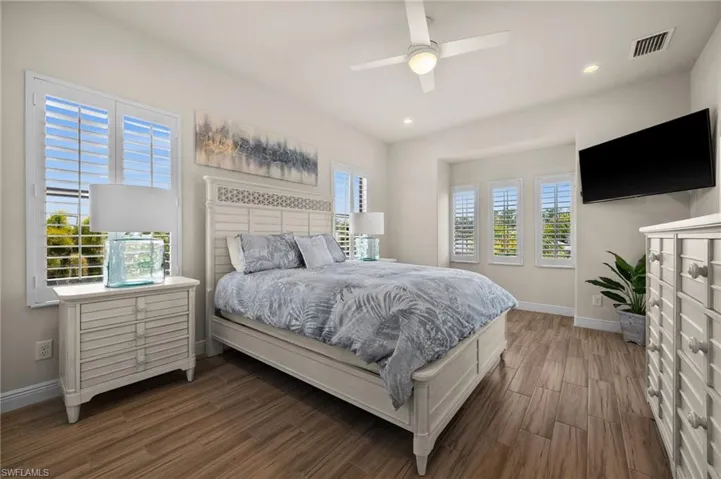 Spacious 4th guest room