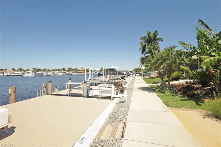 330  Stella Maris S DR, Naples, FL 34114