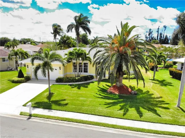 8885  Staghorn  WAY, Fort Myers, FL 33908