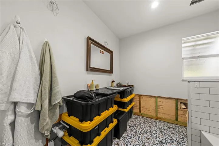 Full bathroom featuring vanity