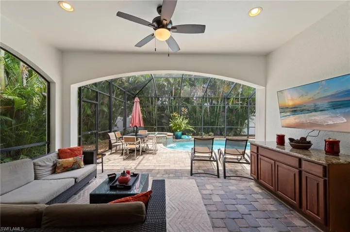 538 104th Ave N, Naples, Florida 34108