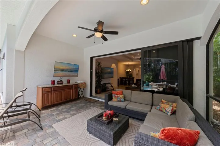 538 104th Ave N, Naples, Florida 34108