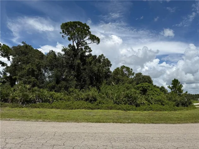 6028 Keystone Cir, Labelle, Florida 33935