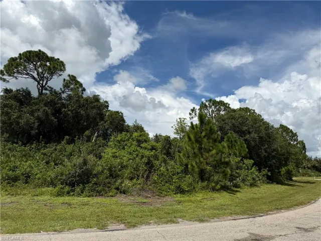 6028 Keystone Cir, Labelle, Florida 33935