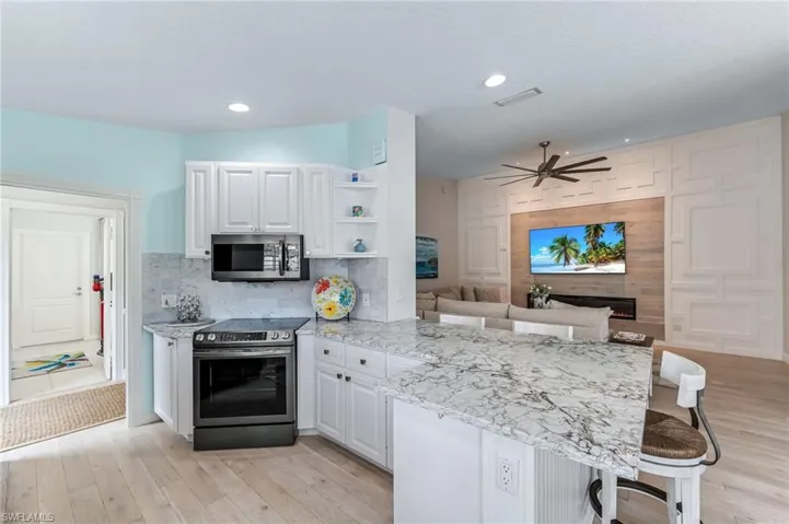 3054  Futuna  LN, Naples, FL 34119