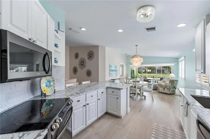 3054  Futuna  LN, Naples, FL 34119