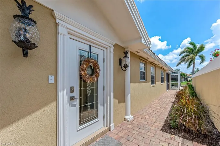 3054  Futuna  LN, Naples, FL 34119