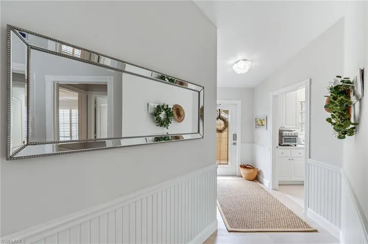 3054  Futuna  LN, Naples, FL 34119