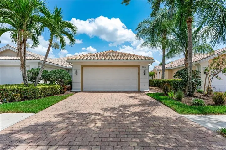 3054  Futuna  LN, Naples, FL 34119