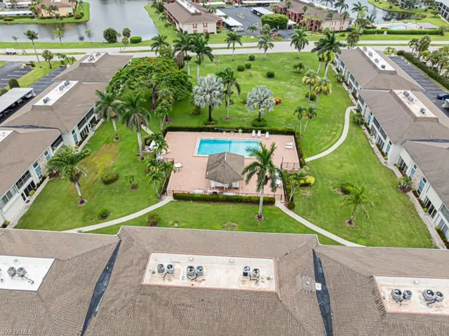 325  Charlemagne  BLVD, Naples, FL 34112