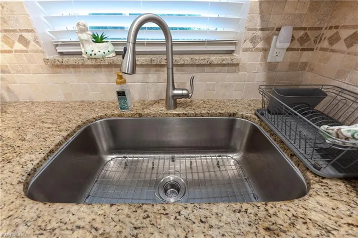 325  Charlemagne  BLVD, Naples, FL 34112