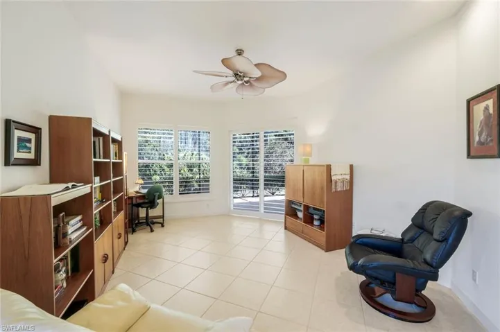 Bonus room that can be used as an additional living area, dining area or den