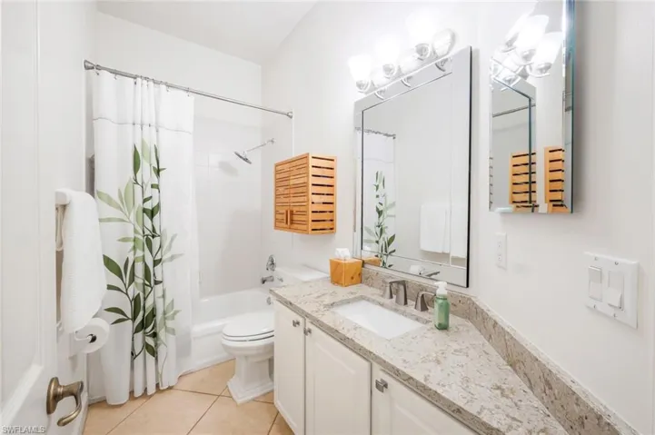 Full guest bathroom