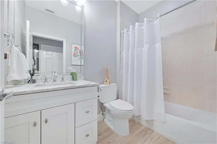 18900 Bay Woods Lake Dr 203, Fort Myers, Florida 33908