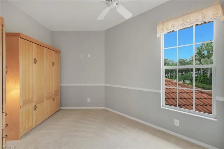 Guest bedroom with Murphy bed