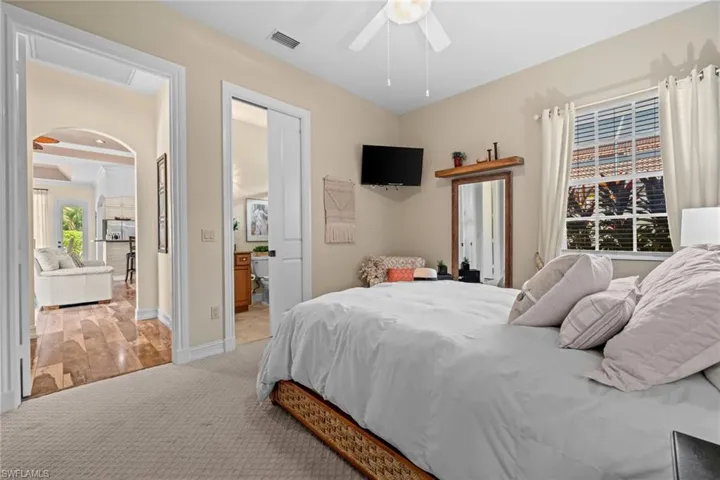 4830 Europa Dr, Naples, Florida 34105