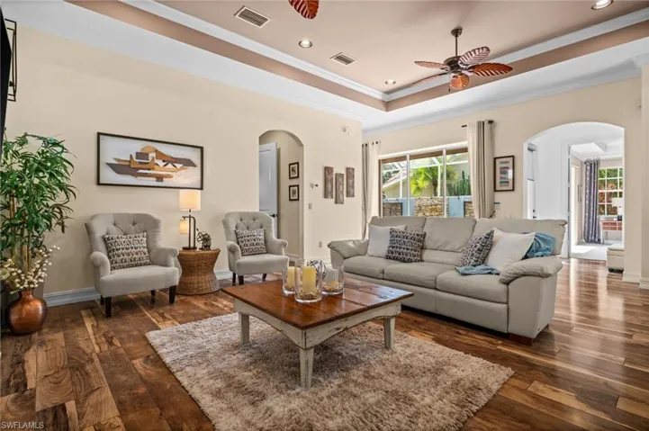 4830 Europa Dr, Naples, Florida 34105