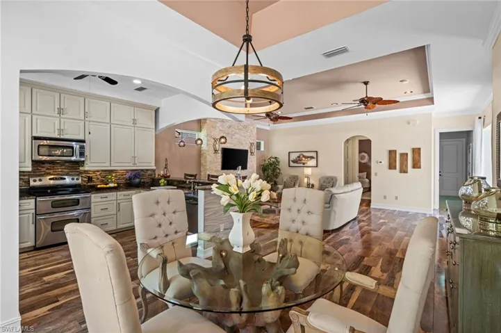 4830 Europa Dr, Naples, Florida 34105