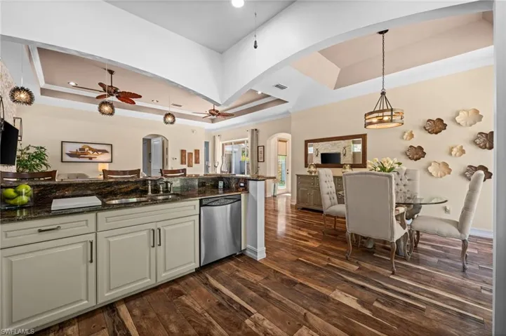 4830 Europa Dr, Naples, Florida 34105