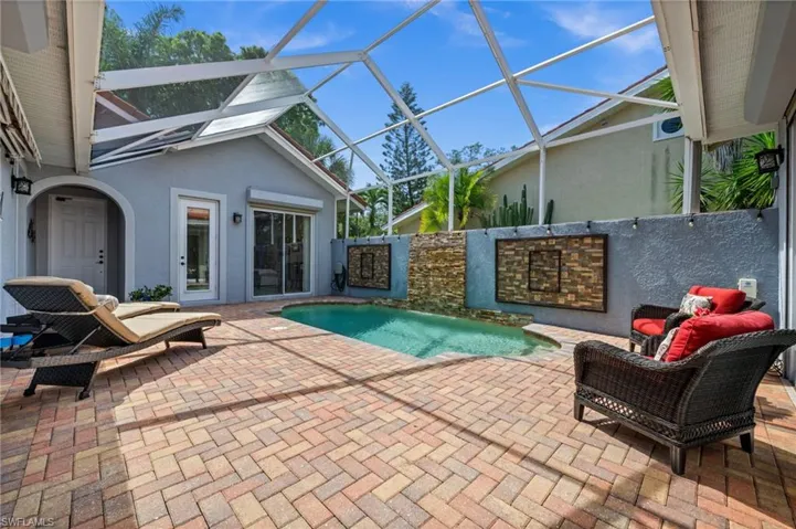 4830 Europa Dr, Naples, Florida 34105
