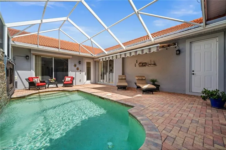 4830 Europa Dr, Naples, Florida 34105