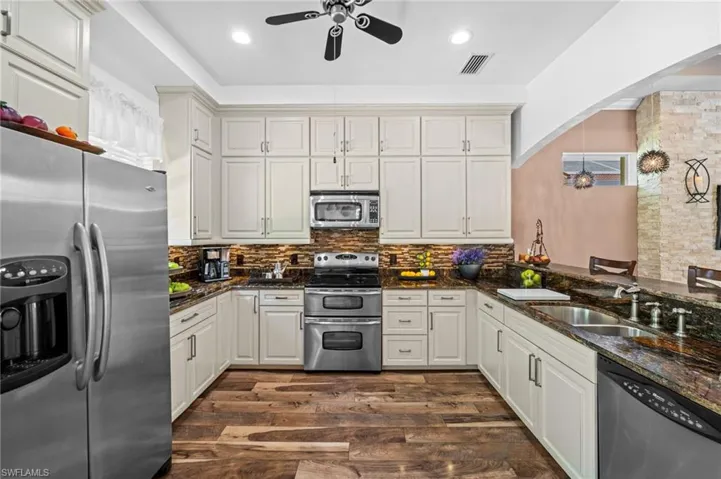 4830 Europa Dr, Naples, Florida 34105
