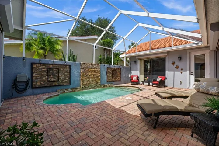 4830 Europa Dr, Naples, Florida 34105