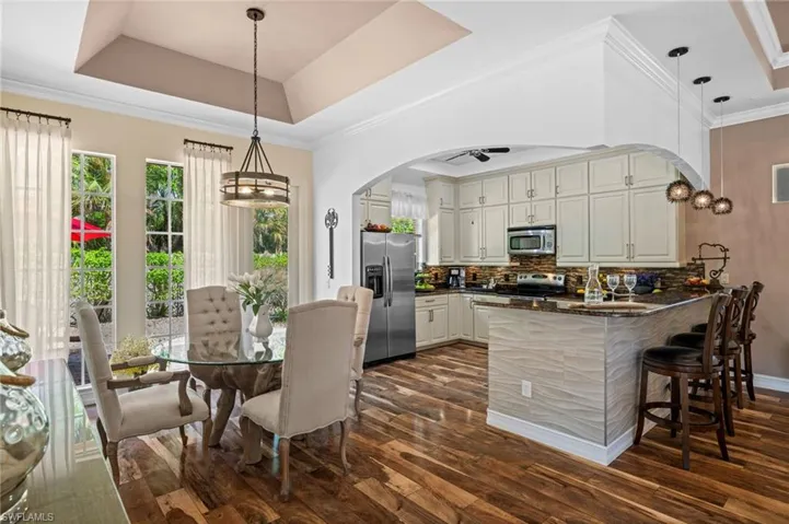 4830 Europa Dr, Naples, Florida 34105