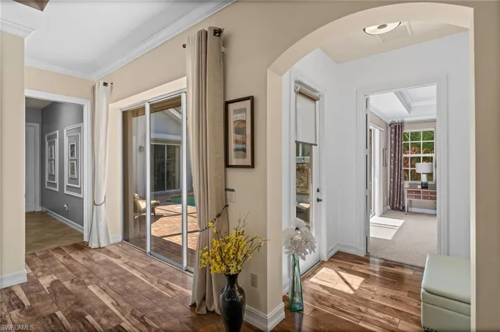 4830 Europa Dr, Naples, Florida 34105