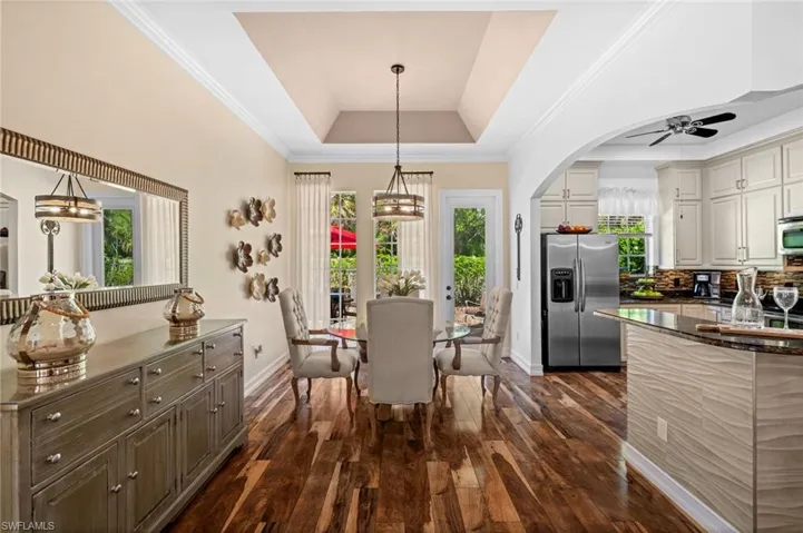 4830 Europa Dr, Naples, Florida 34105
