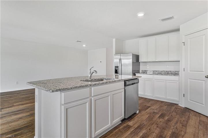 1370  Bush W ST, Immokalee, FL 34142