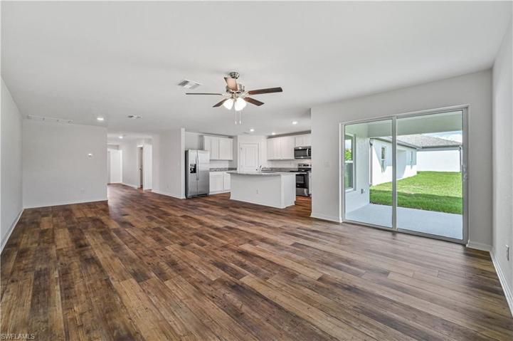 1370  Bush W ST, Immokalee, FL 34142