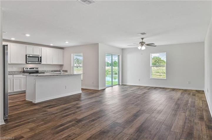 1370  Bush W ST, Immokalee, FL 34142