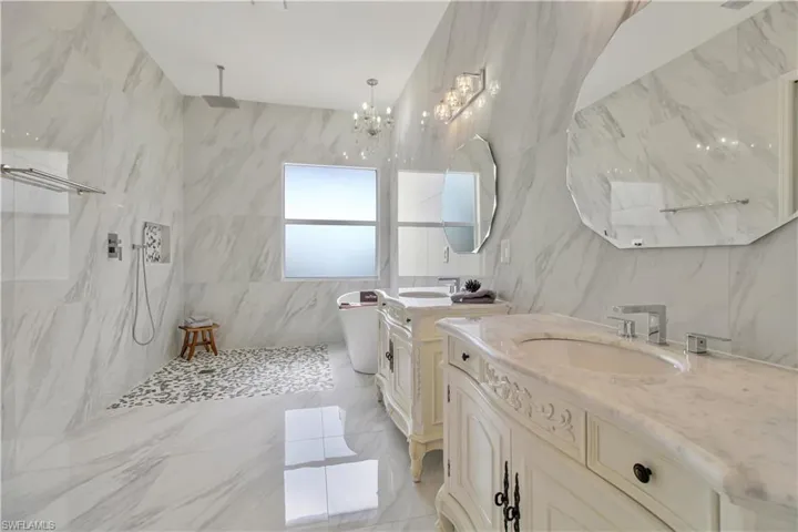 1696 Sarazen Pl, Naples, Florida 34120