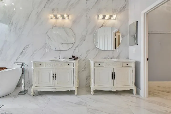 1696 Sarazen Pl, Naples, Florida 34120