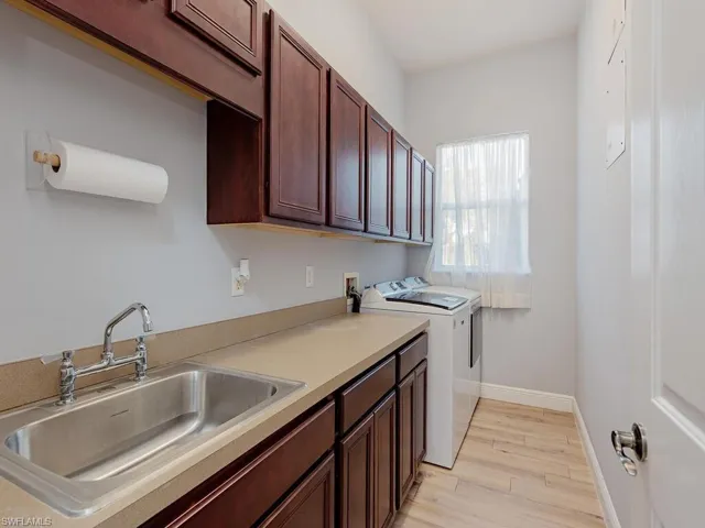 1696 Sarazen Pl, Naples, Florida 34120