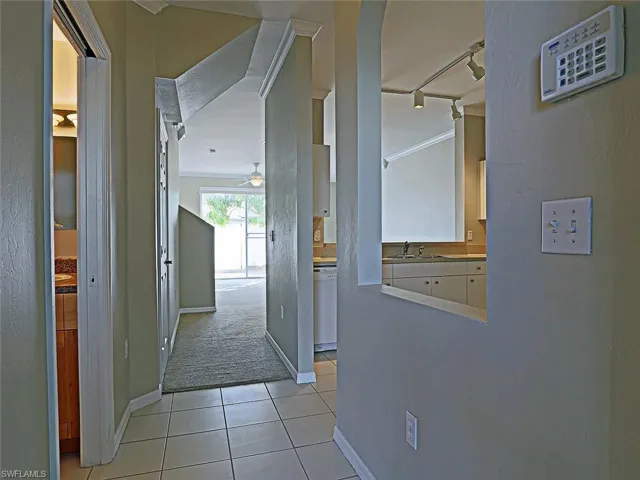 3647 Pine Oak Cir 107, Fort Myers, Florida 33916