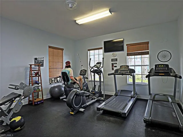 3647 Pine Oak Cir 107, Fort Myers, Florida 33916