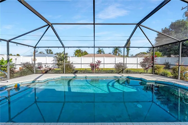 2203 SE 1st  TER, Cape Coral, FL 33990