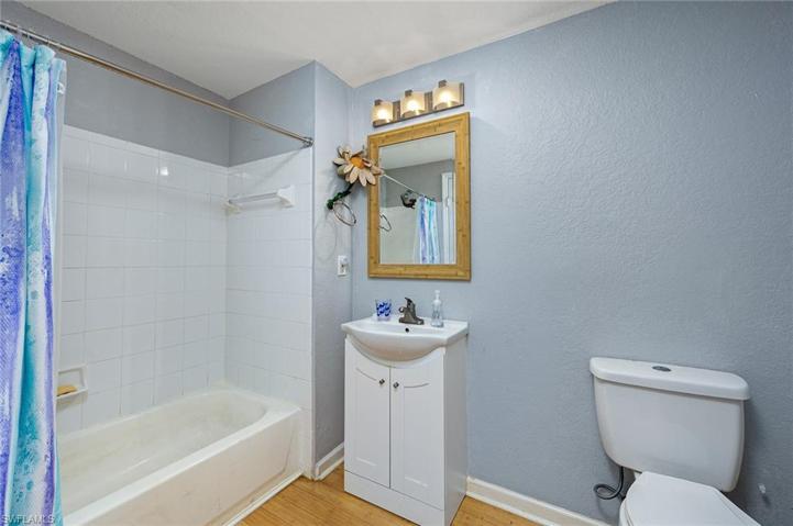 23520 Walden Center DR # 206, ESTERO FL 34134