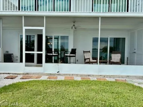 60  Pelican W ST, Naples, FL 34113