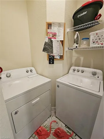 Washer/Dryer Included