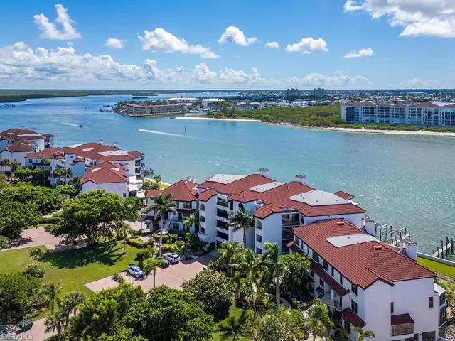 Bird's eye view of La Peninsula  complex and Marco River