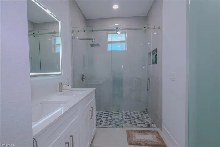 3660 39th Ave Ne, Naples, Florida 34120