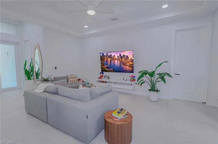 3660  39th NE AVE, Naples, FL 34120