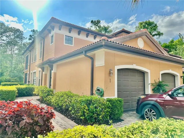 1338  Corso Palermo  CT, Naples, FL 34105