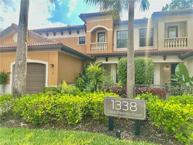1338  Corso Palermo  CT, Naples, FL 34105