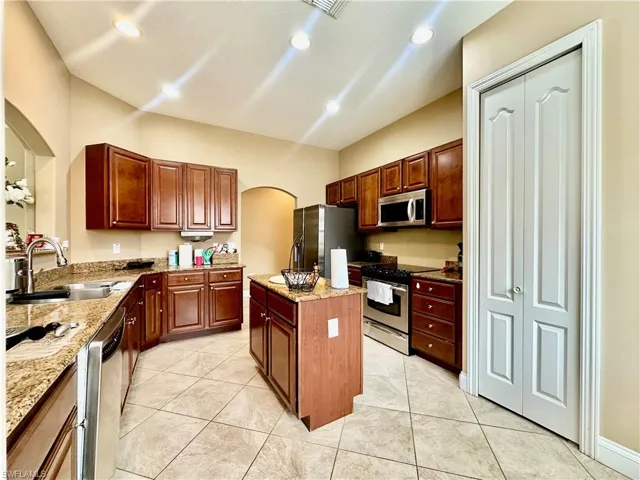 1338 Corso Palermo Ct 2403, Naples, Florida 34105