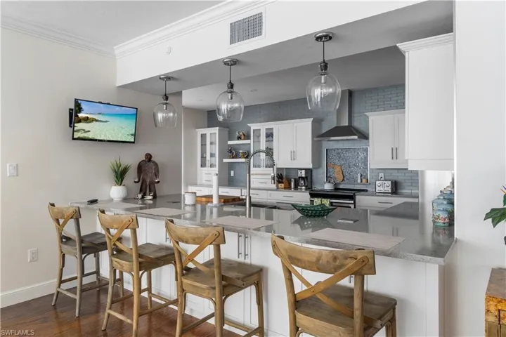4031  Gulf Shore N BLVD, Naples, FL 34103
