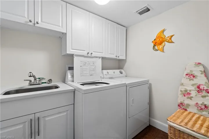 4031  Gulf Shore N BLVD, Naples, FL 34103